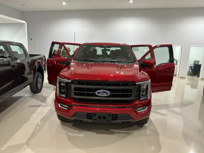 Ford F-150 Lariat 4X4 5.0 V8 2023