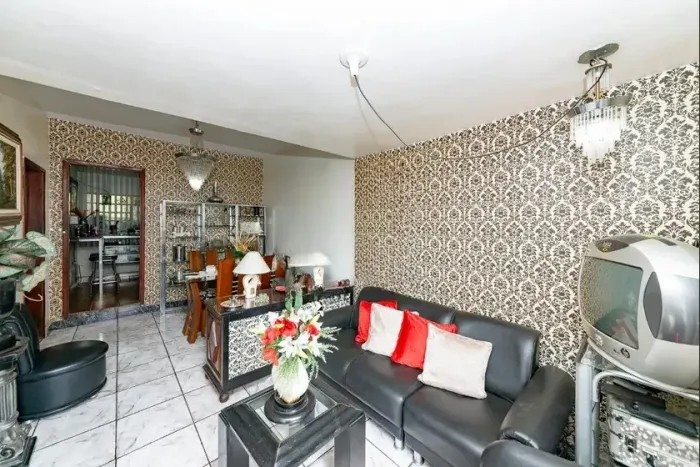 Casa à Venda - Bonfim, 14 Quartos, 570 m2
