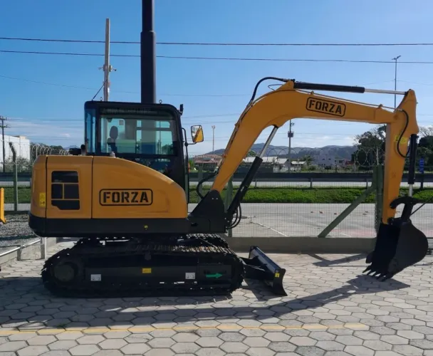 Escavadeira Hidráulica 6 Toneladas