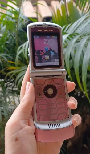 Motorola v3 rosa completo na caixa