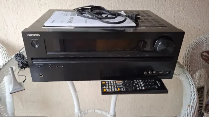 Receiver Onkyo Som de Cinema