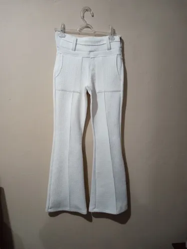 Calça branca pantalona n.36