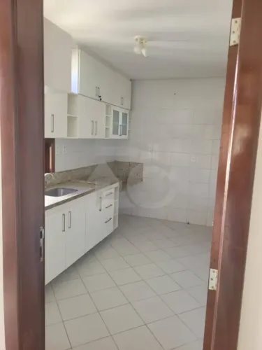 Casa no Bairro Aruana, Aracaju/SE com 300m², 3 Quartos, 3 Banheiros e 6 Garagens