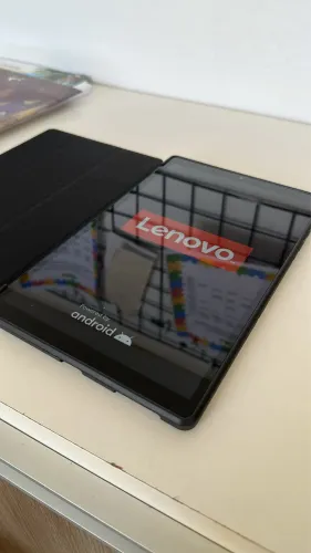 Tablet Lenovo M10 estado novo