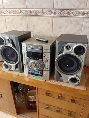 SOM LG LM-U2350A