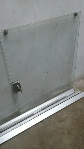 Vendo janela brindex de 1,50 em boas condições