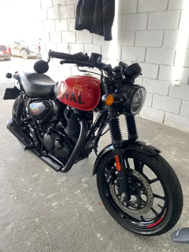 Royal Enfield Hunter 350 Rebel Red 23/24