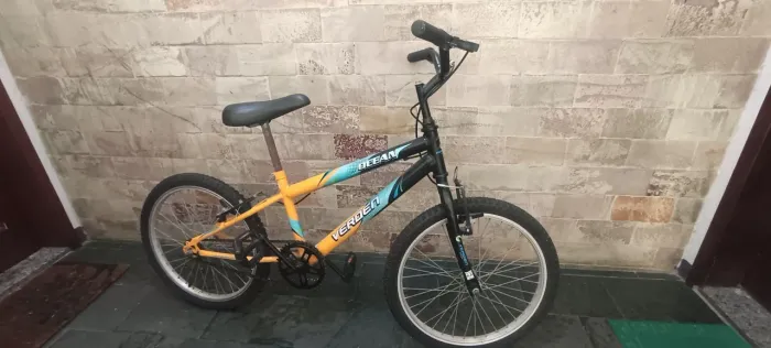 Vendo bike infantil seminova