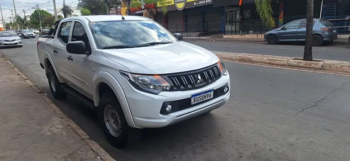 Mitsubishi L200 Triton Sport GL 2.4 Diesel 2023