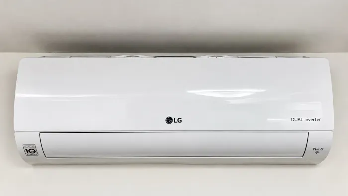 Ar-Condicionado LG Dual Inverter Voice 15.000 BTUs