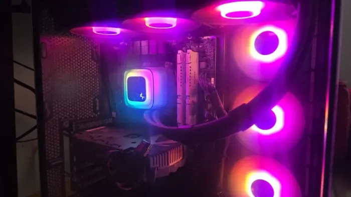 Computador gamer Ryzen 7 9800x3d + 32 GB RAM CL30