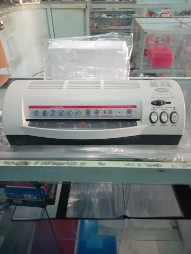 Emplastificadora Menno 2401 A3/Ofício.