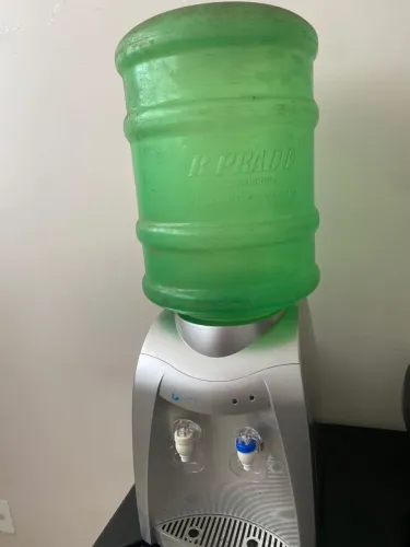 Minha amiga está vendendo filtro e forninho