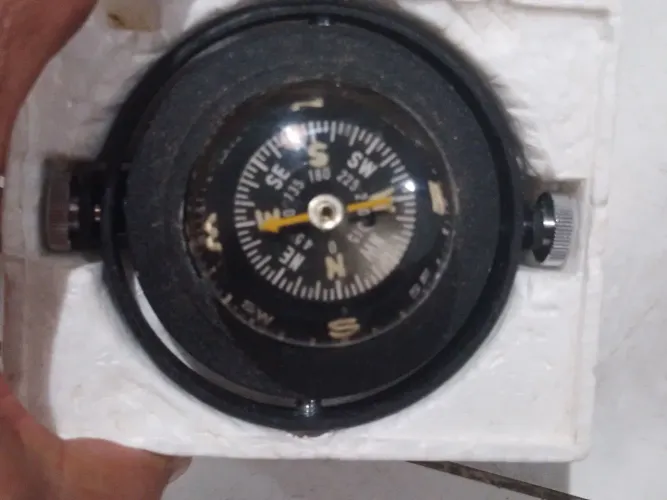 BÚSSOLA/NIVELADORA VINTAGE YCM PARA BARCO, FABRICADA NO JAPÃO