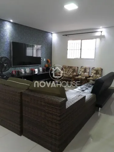 SOBRADO 230M², PRÓXIMO AV DO CPA