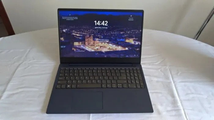 Notebook LENOVO Intel I3 - Semi novo