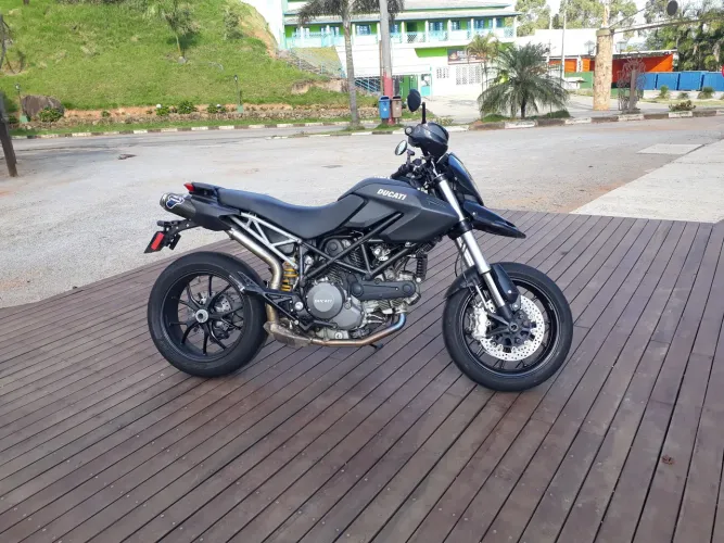Ducati hypermotard 796 - 2010 - Preta - Revisada