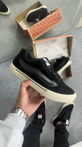 Vans Old KNU Premium Solado Emborrachado Unissex Cor: Preto/Creme - Disponível 34 AO 43