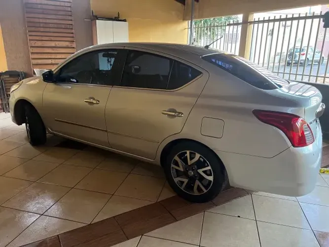 Nissan Versa Unique 1.6 16V Flex 4P Mec. 2016