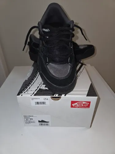 Vans 37 na caixa Wayvee 2.0 Black Black Grey