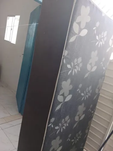 Cama de solteiro box , nova só foi tirada o plastico