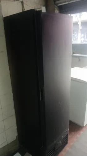 Cervejeira porta fechada adesivada slin