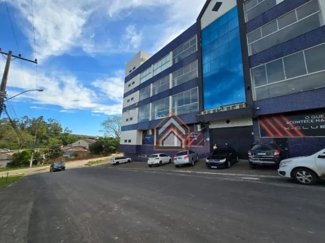 Excelente casa de festas montada com aproximandamente, 600 m² por R$ 12.000/mês - COHAB C 
