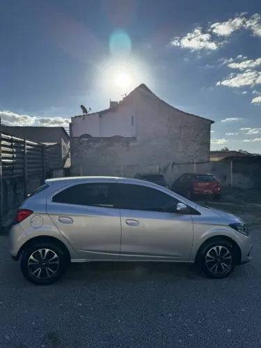 Chevrolet Onix Hatch LTZ 1.4 8V Flex Power Mec. 4P 2015