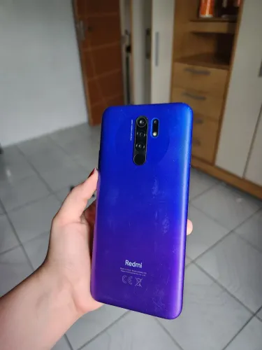 Redmi 9 Roxo, com tela queimada, trocando a tela, funciona normalmente