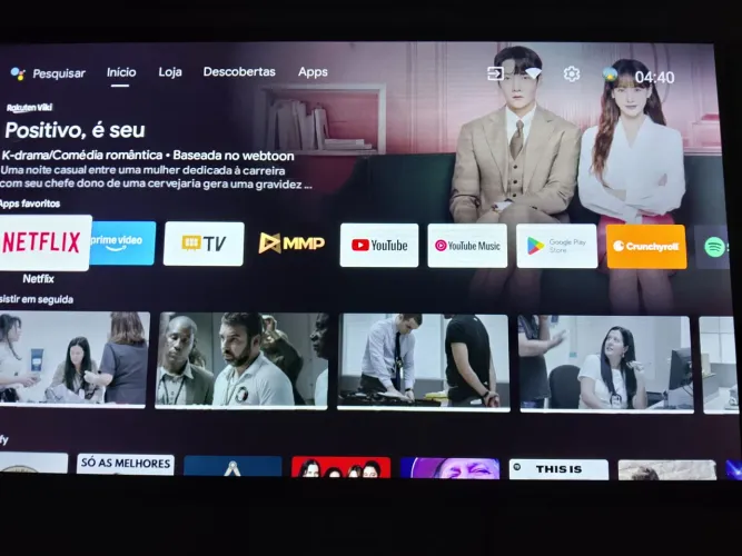 Vendo esta smartTV e android 32 pl led vizzion BR32DISA preto barato por motivo de viagem.