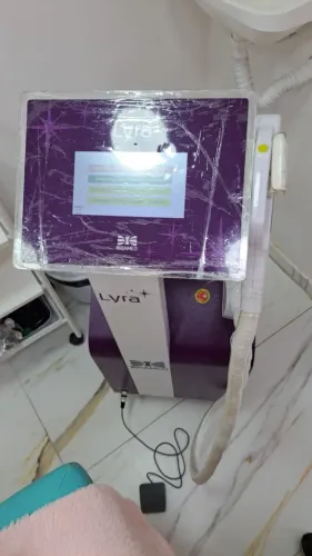 Equipamento de estetica Lyra 