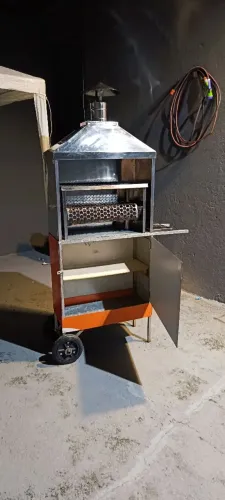 VENDO CARRINHO DE CHURRASQUINHO 