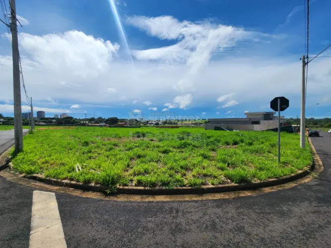 Excelente terreno em Condomínio para Venda - 413m² / Jardim Botânico