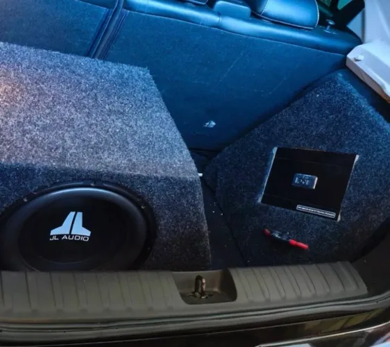 Subwoofer JL áudio 300Wrms