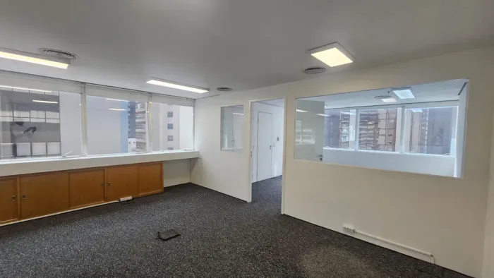 Conjunto comercial para venda e locação em Vila Olímpia, 61m²
