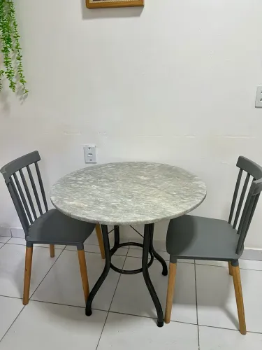 Mesa de pedra mármore + 2 cadeiras na PROMOÇÃO 