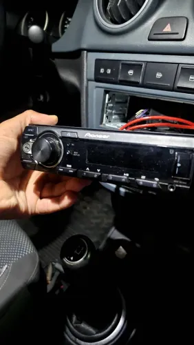 Pioneer com Bluetooth mvh 218 st