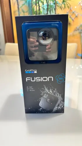 Go Pro Fusion 360 + Cartões Sandisk Pro + 2 Carregadores Externos + 2 Baterias Extras