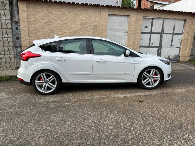 Ford Focus 1.6 S/se/se Plus Flex 8v/16v 5P 2016
