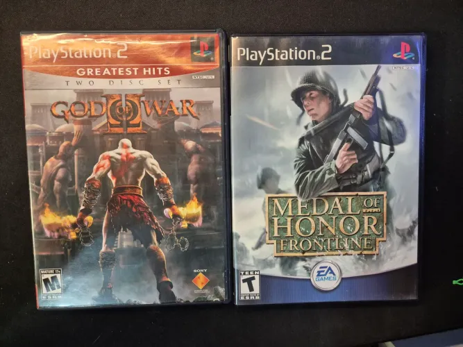 Jogos Medal of Honor Frontline e God of War 2 Ps2