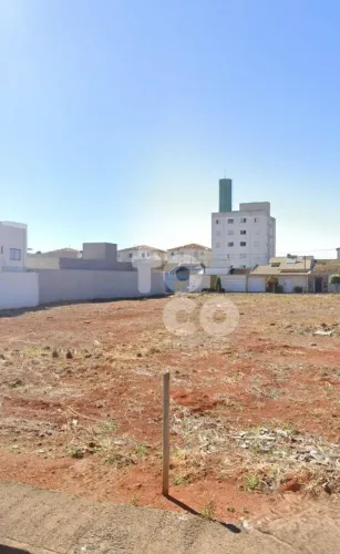 Terrenos à venda, 300 m² por R$ 590.000 - Novo Mundo - Uberlândia/MG