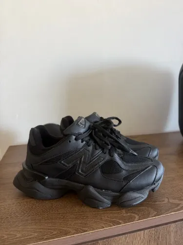Tenis new balance 9060 preto