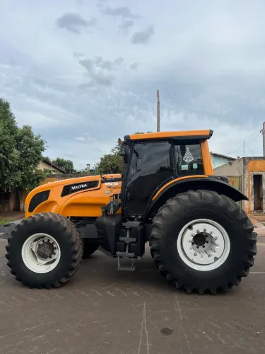 Trator Valtra Bh 210