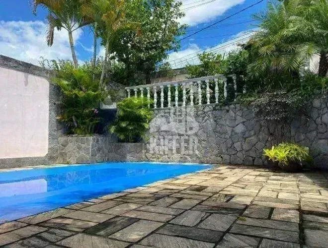 Casa com 4 dormitórios à venda, 465 m² por R$ 890.000,00 - Pendotiba - Niterói/RJ