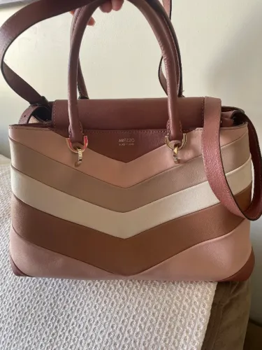 Bolsa Arezzo