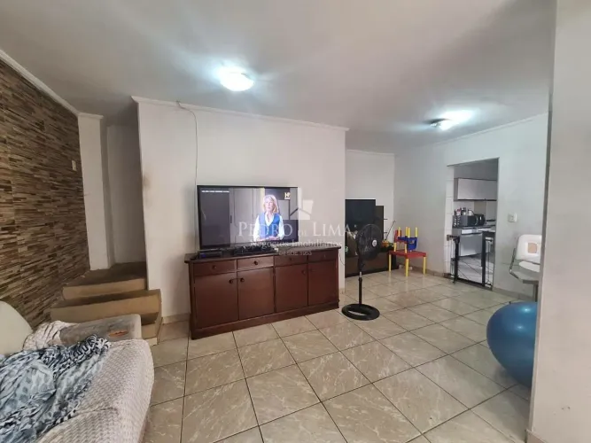 Casa Térrea na Vila Matilde - com 199m² - 4 casas no terreno.