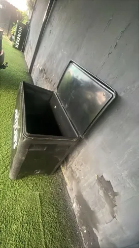 Caixa térmica 600l polietileno usada