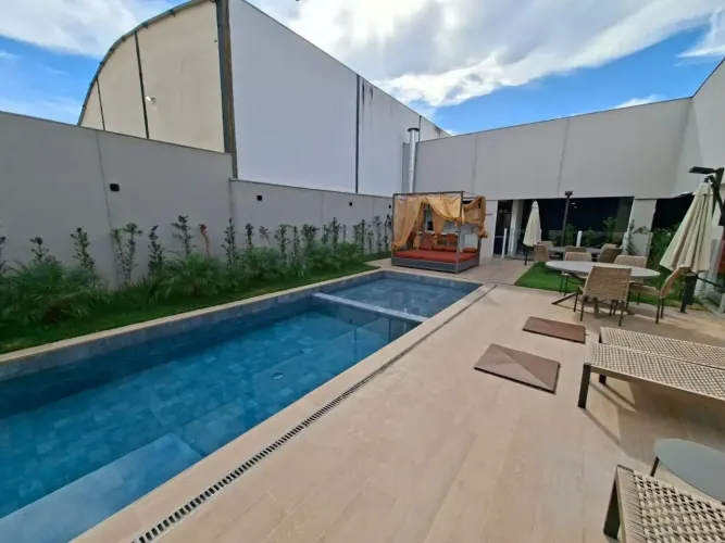 APARTAMENTO DE 2 QUARTOS 1 SUÍTE VARANDA E ÁREA DE LAZER COMPLETA LOCALIZADO NO BAIRRO