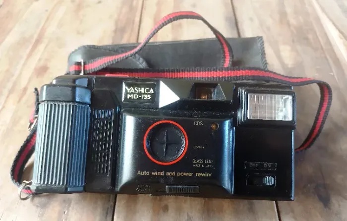 Camera Vintage Yashica MD-135 Vintage Retrô