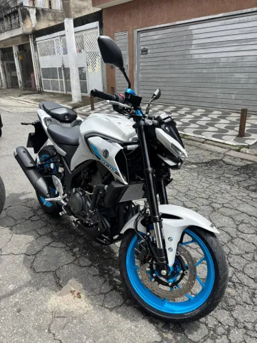 yamaha mt-03 2025/2026 abs conect - 300cc - 7.600 km